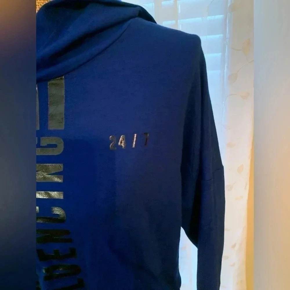 New York & Company Ming Blue Social Icon & Influencing Soho Street Hoodie size M - Picture 2 of 9